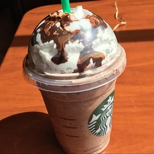 Meet your Posher, Madalyn